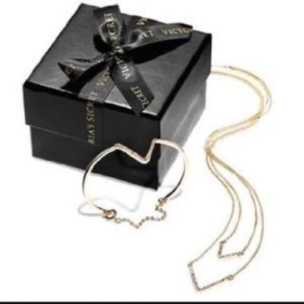 Victoria secret Jewelry Set